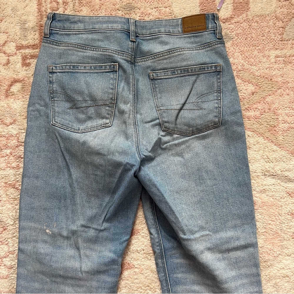 American Eagle Outfitters Light Blue High Rise Mom Straight Jeans size women’s 8 - Picture 7 of 7